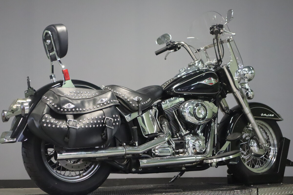 2015 Harley-Davidson Heritage Softail Classic FLSTC - Photo 8