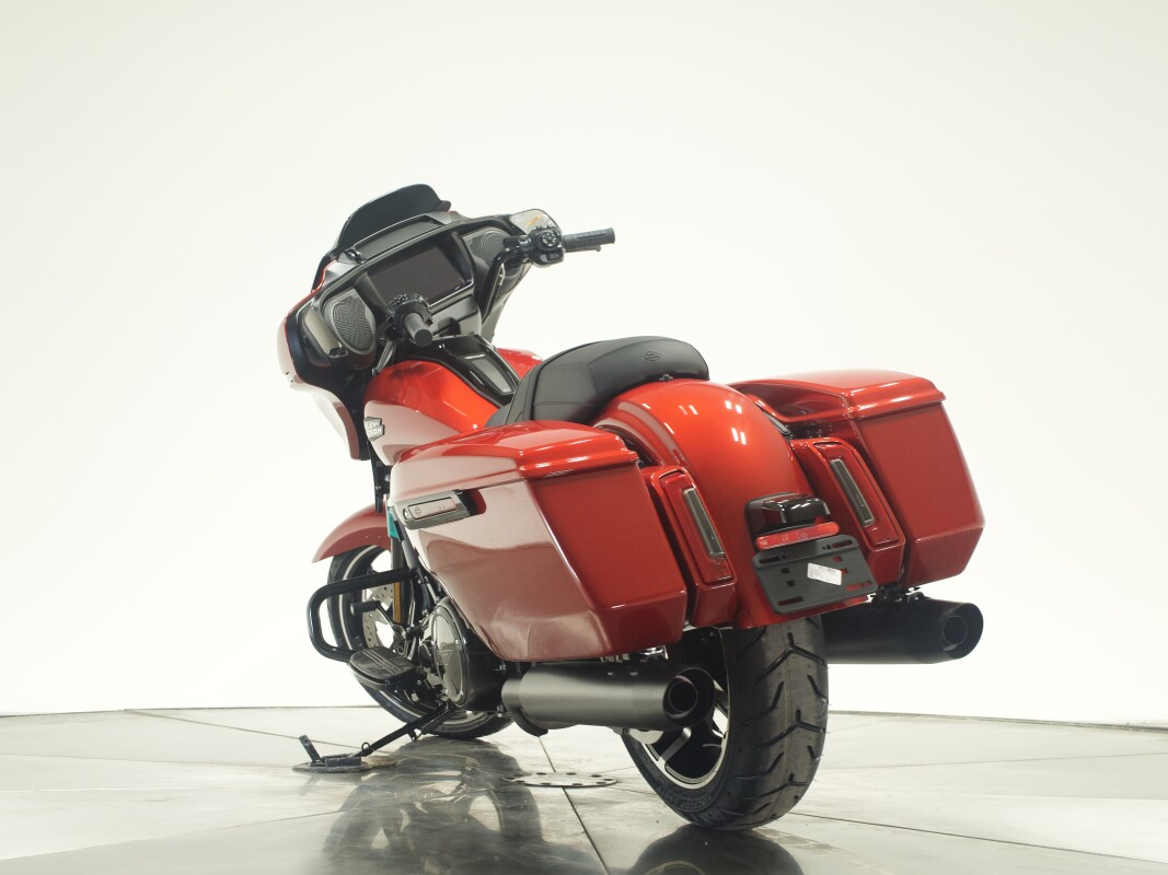 2025 Harley-Davidson FLHX Street Glide in Brilliant Red - Photo 9
