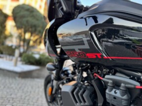 2025 Harley-Davidson<sup>®</sup> Pan America® 1250 ST Vivid Black thumb 1