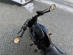 2025 Harley-Davidson<sup>®</sup> Sportster<sup>®</sup> S Vivid Black thumb 1