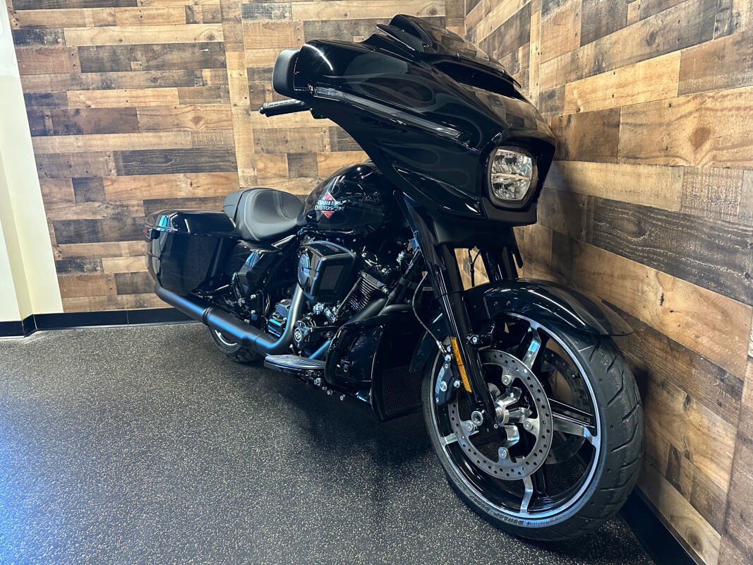 2025 Harley-Davidson Street Glide Midnight Firestorm - Black Finish FLHX - Photo 3