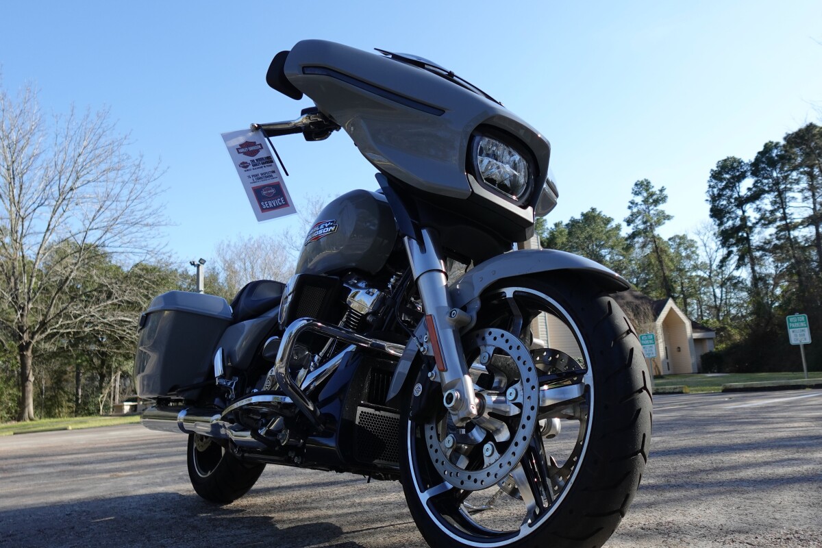 2024 Harley-Davidson Street Glide FLHX - Photo 2