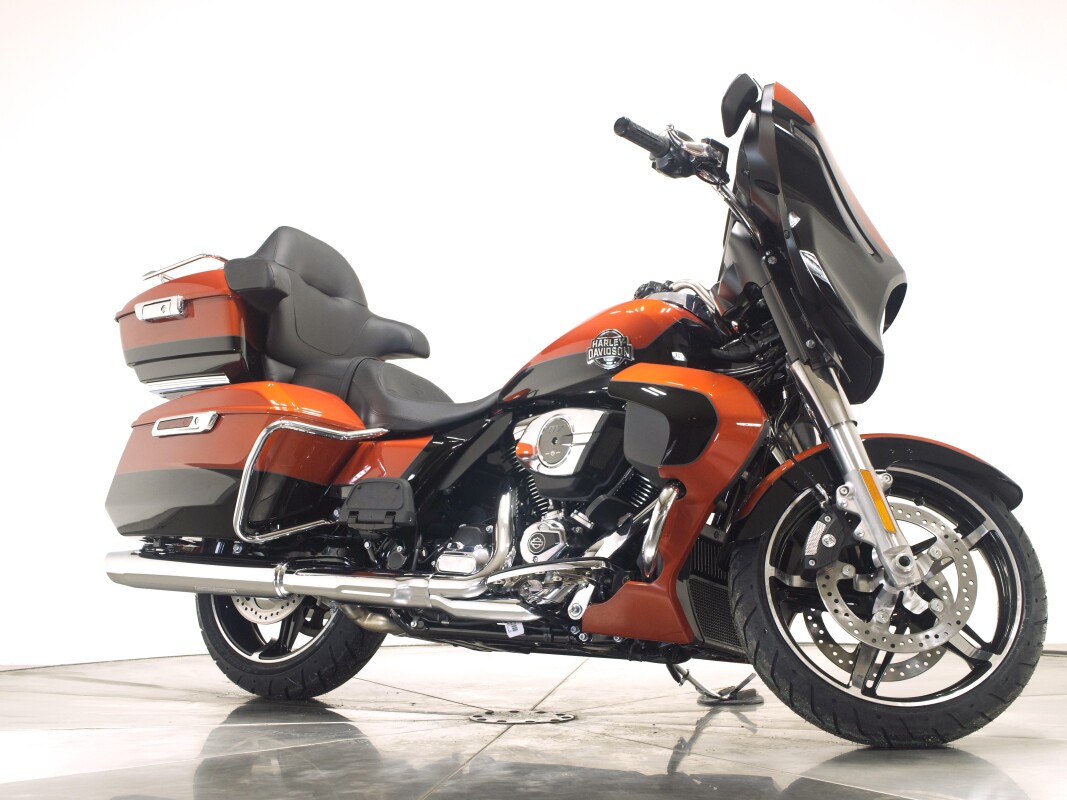 2025 Harley-Davidson FLHXU Street Glide Ultra in Whiskey Fire/ Vivid Black - Photo 2