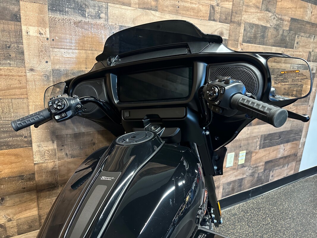2025 Harley-Davidson Street Glide Midnight Firestorm - Black Finish FLHX - Photo 6