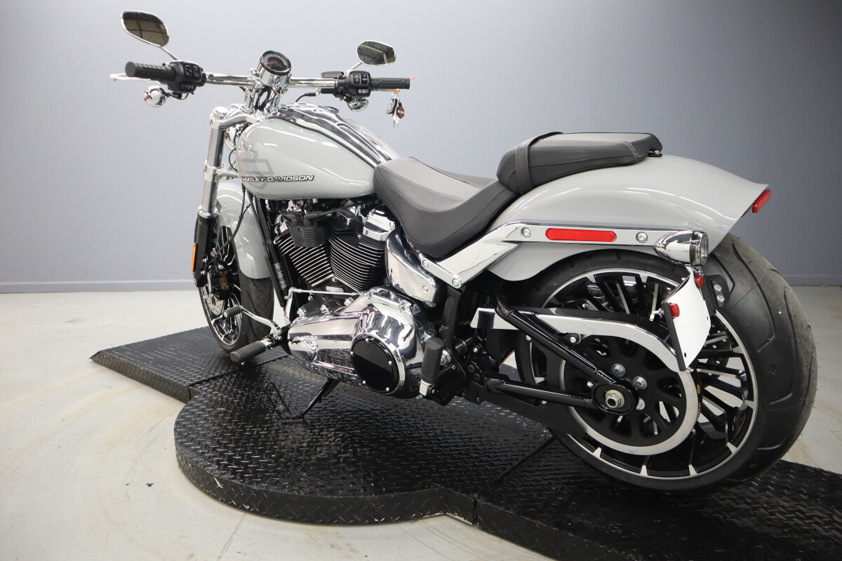 2025 Harley-Davidson Breakout FXBR - Photo 6