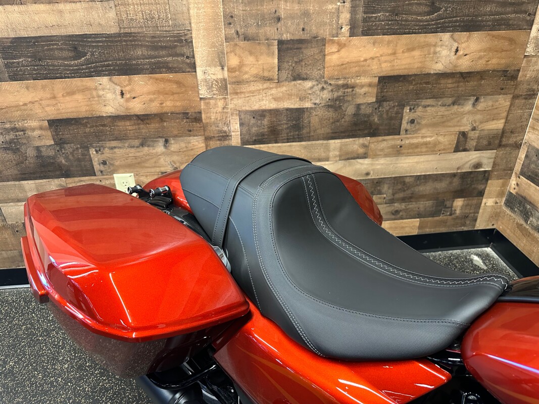 2025 Harley-Davidson Street Glide Whiskey Firestorm - Black Finish FLHX - Photo 5