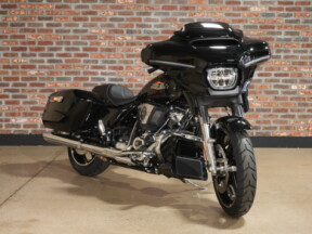 FLHX 2025 Street Glide® thumb 1