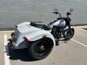 2024 FLRT Freewheeler Trike 114ci thumb 2