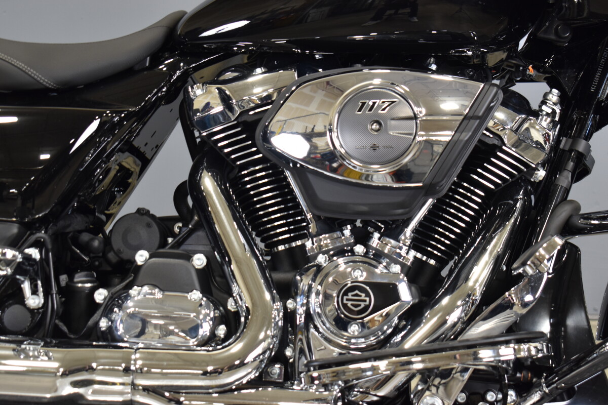 2025 Harley-Davidson® Road Glide™ FLTRX, photo 2