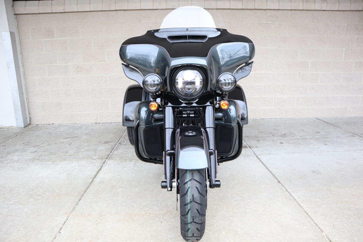 2025 Harley-Davidson Tri Glide Ultra FLHTCUTG - Photo 3
