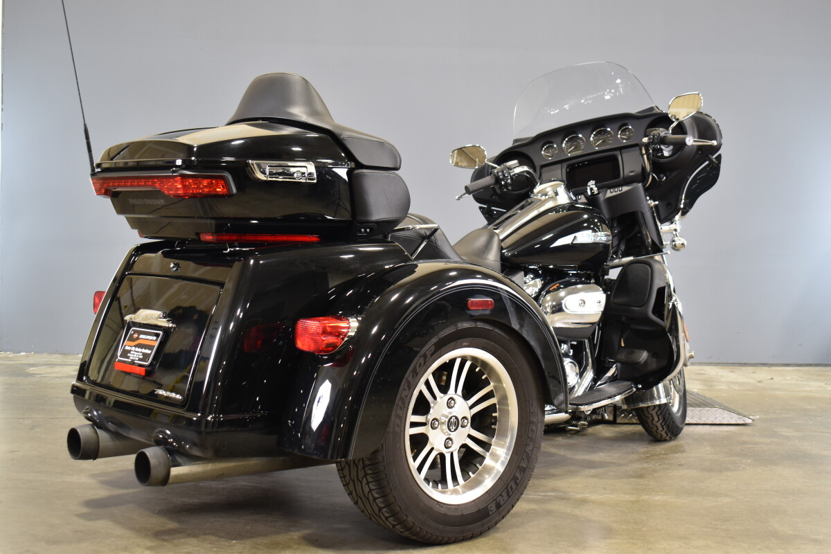 2020 Harley-Davidson Tri Glide Ultra FLHTCUTG - Photo 9