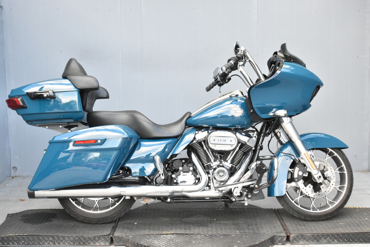 2021 Harley-Davidson® Road Glide® Special Black Edition FLTRXS