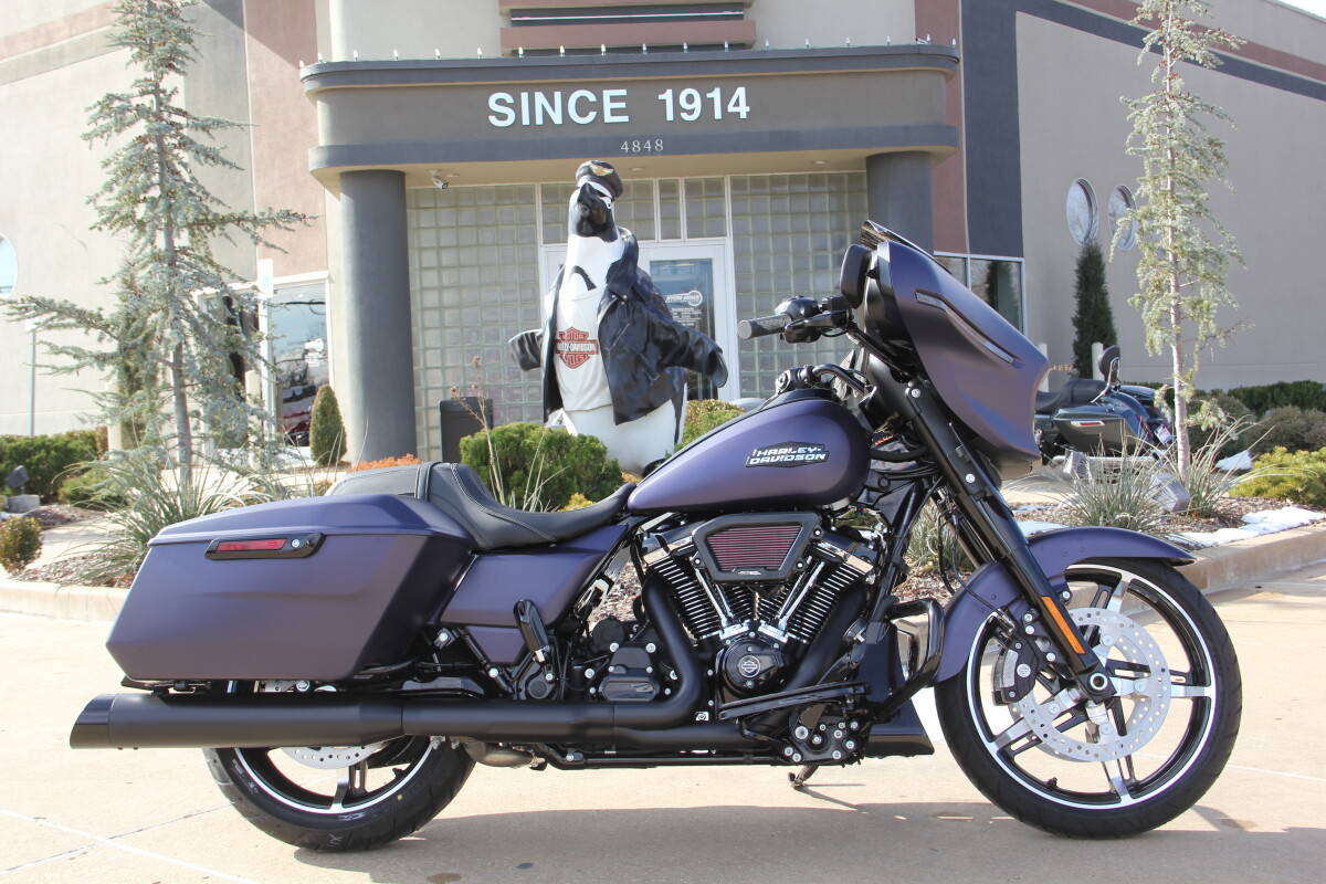 2025 Harley-Davidson Street Glide Purple Abyss Denim - Black Finish - Photo 2
