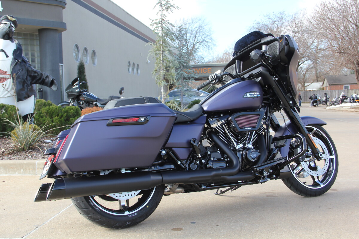 2025 Harley-Davidson Street Glide Purple Abyss Denim - Black Finish - Photo 5