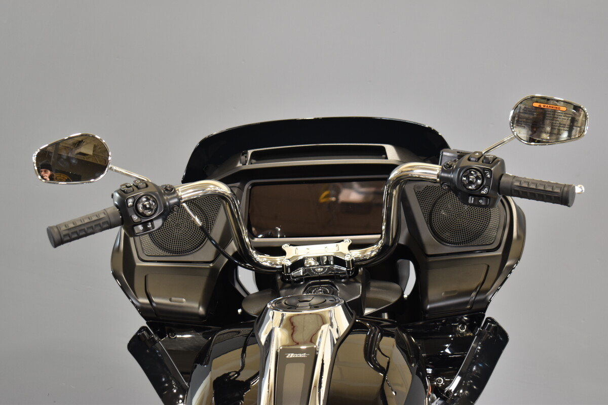 2025 Harley-Davidson® Road Glide™ FLTRX, photo 8