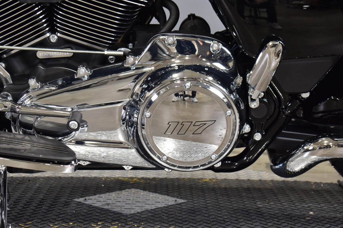 2025 Harley-Davidson® Road Glide™ FLTRX, photo 16