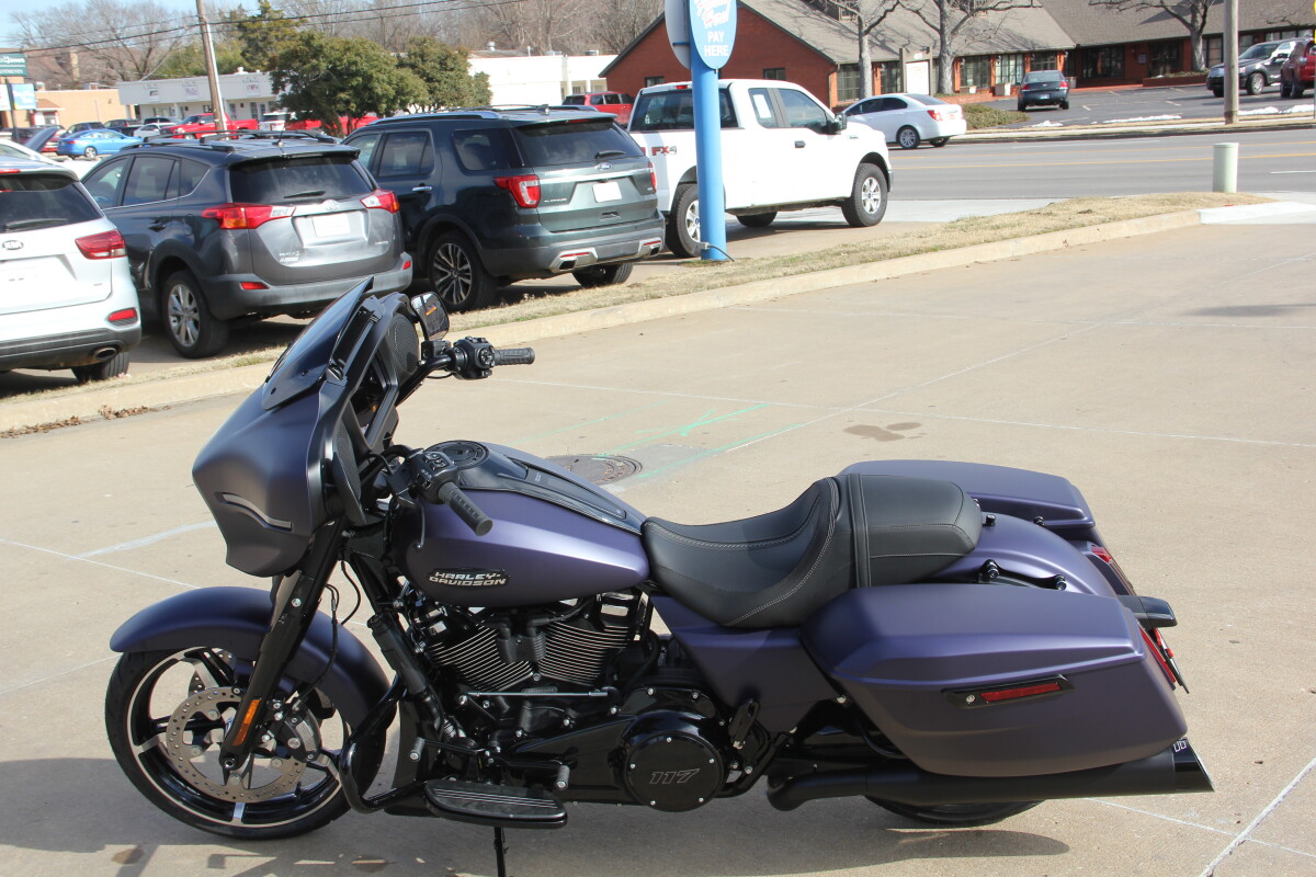 2025 Harley-Davidson Street Glide Purple Abyss Denim - Black Finish - Photo 3