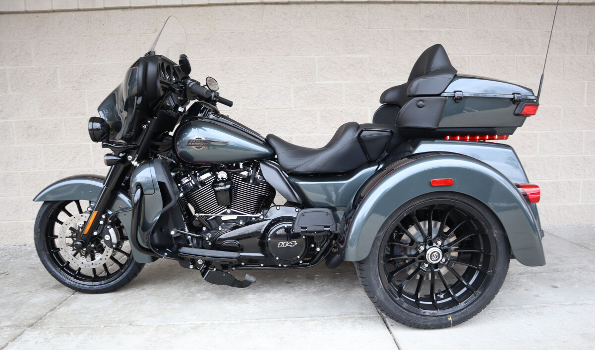 2025 Harley-Davidson Tri Glide Ultra FLHTCUTG - Photo 5