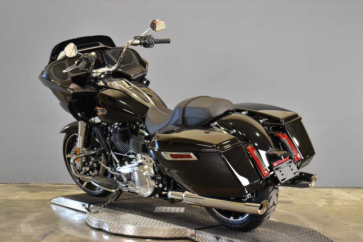 2025 Harley-Davidson® Road Glide™ FLTRX, photo 12