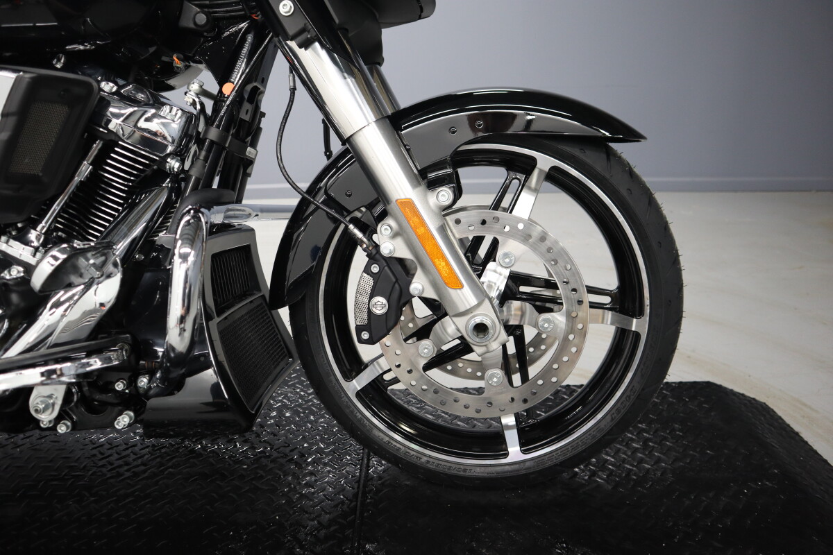 2025 Harley-Davidson Street Glide FLHX - Photo 9
