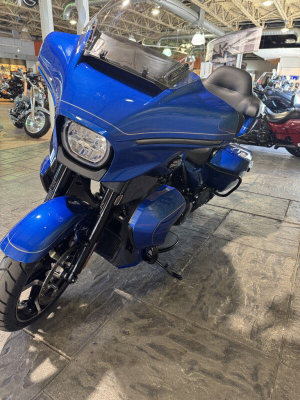 2025 Harley-Davidson Street Glide Ultra - Photo 8