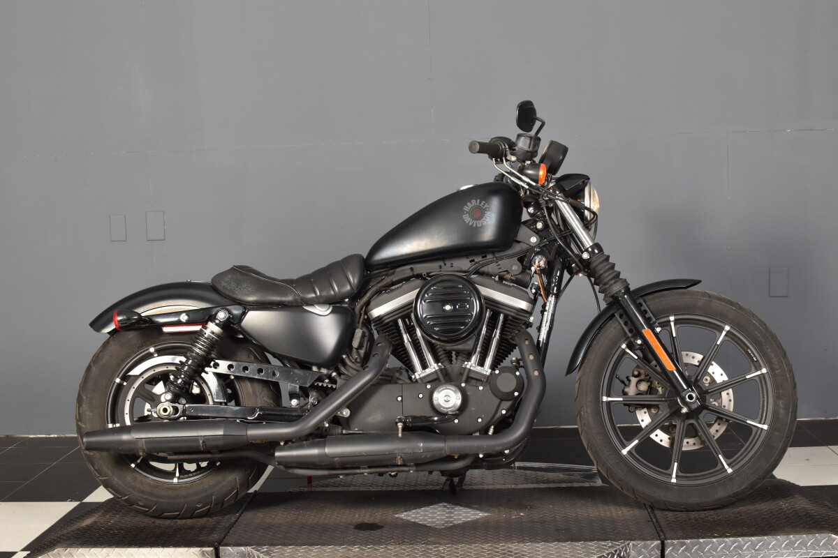 その他 XL 883N 2021 Harley-Davidson® Iron 883™ XL 883N | Desert Wind Harley-Davidson®