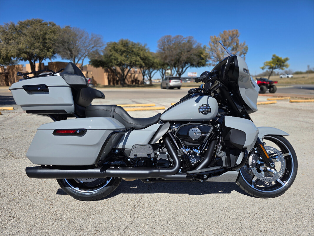 2025 Harley-Davidson Street Glide Ultra