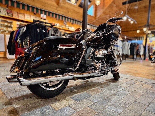 2024 Police Road Glide Vivid Black - Photo 2