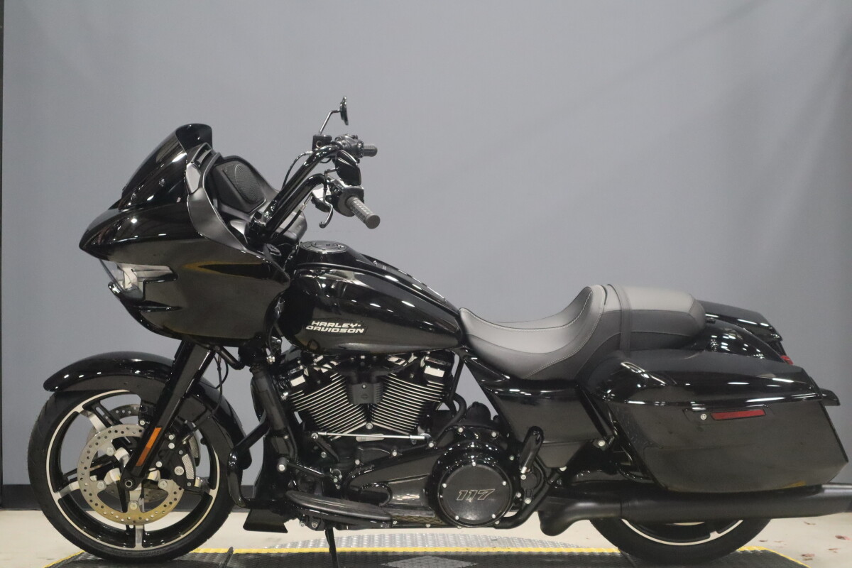 2025 Harley-Davidson Road Glide FLTRX - Photo 10