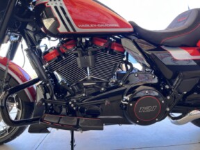 FLHXSE 2024 CVO™ Street Glide® thumb 0