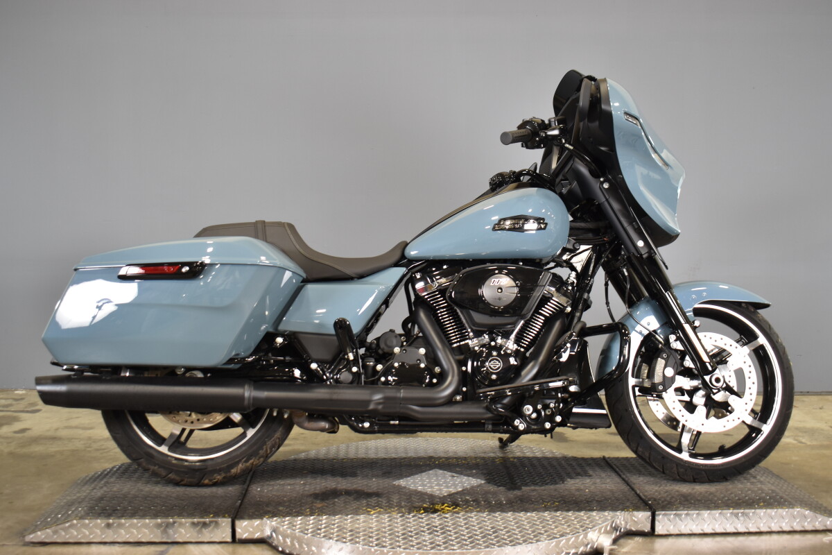 2024 Harley-Davidson Street Glide FLHX