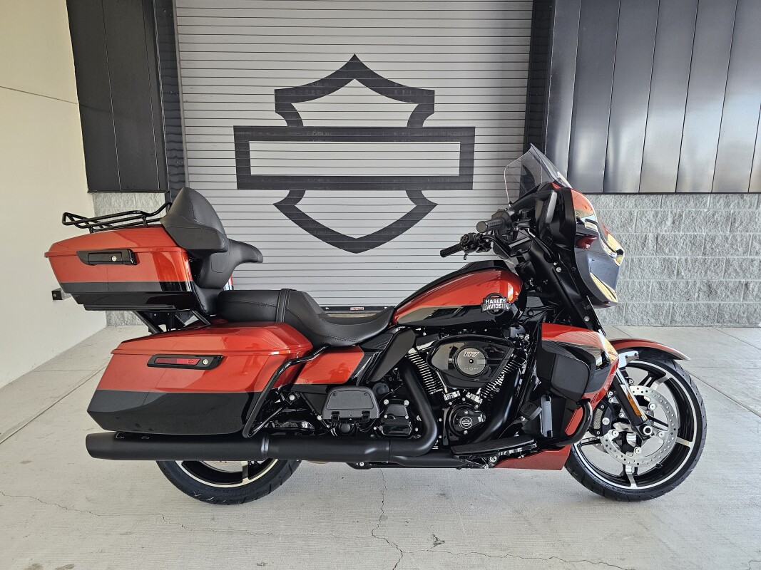 2025 Harley-Davidson<sup>®</sup> Street Glide®