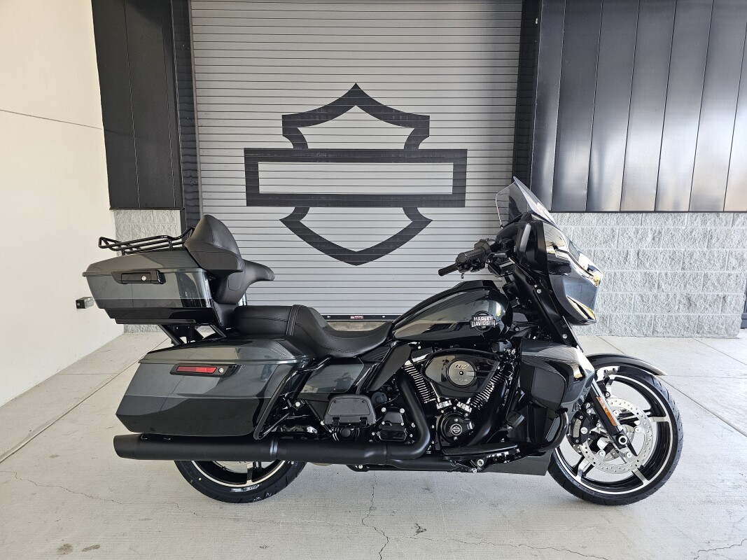 2025 Harley-Davidson<sup>®</sup> Street Glide®