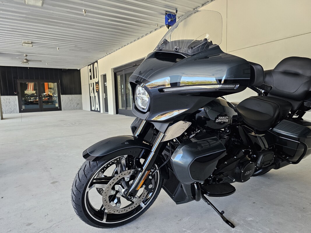 2025 Harley-Davidson Street Glide - Photo 6