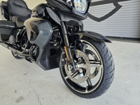 2025 Harley-Davidson<sup>®</sup> Street Glide® thumb 1