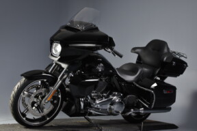 2025 Harley-Davidson® Street Glide Ultra thumb 0