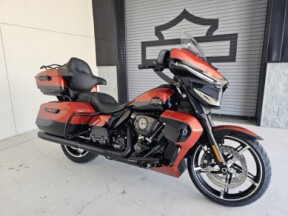 2025 Harley-Davidson<sup>®</sup> Street Glide® thumb 2