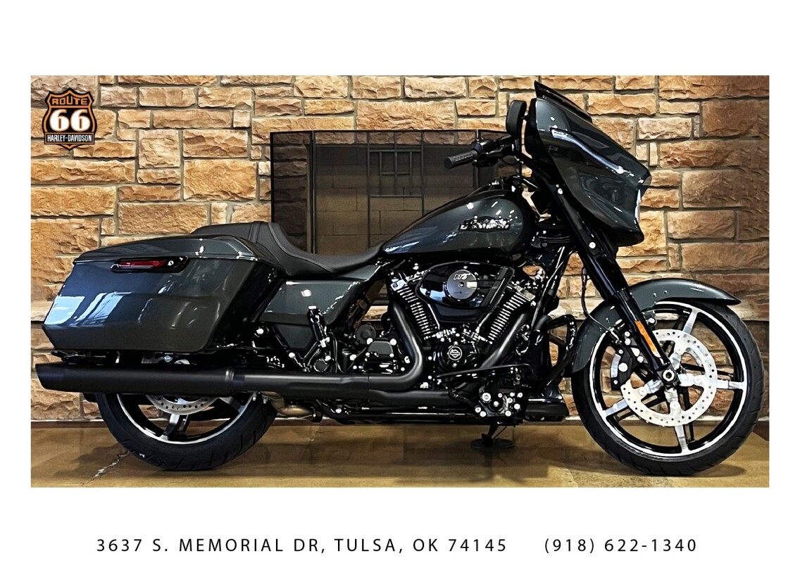 2025 Harley-Davidson Street Glide Iron Horse Metallic - Black Finish