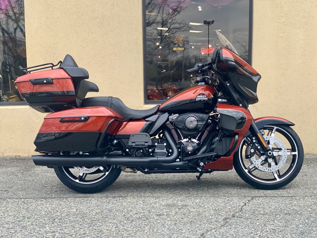 2025 Harley-Davidson Street Glide Ultra FLHXU - Photo 2