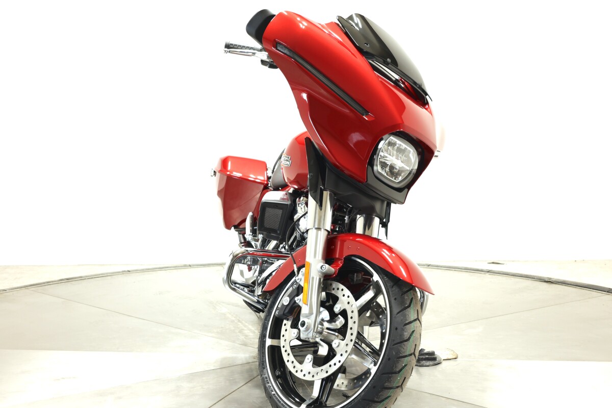 2025 Harley-Davidson FLHX Street Glide in Brilliant Red - Photo 3
