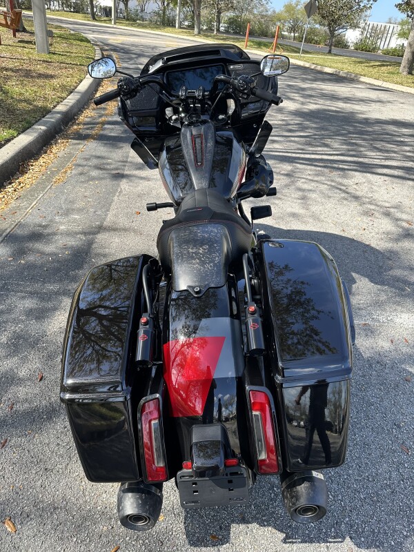 2025 Harley-Davidson CVO Road Glide ST - Photo 9