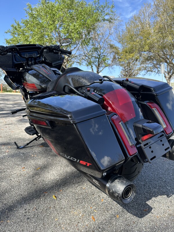 2025 Harley-Davidson CVO Road Glide ST - Photo 6