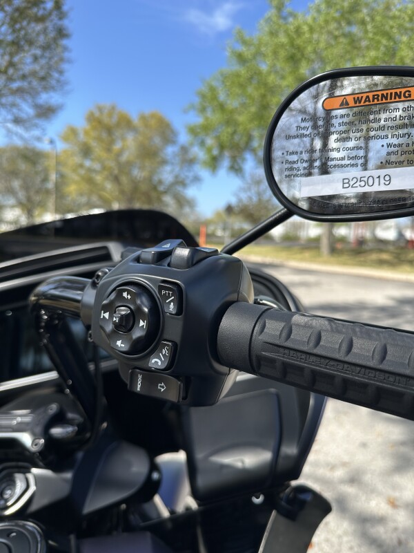 2025 Harley-Davidson Road Glide - Photo 10