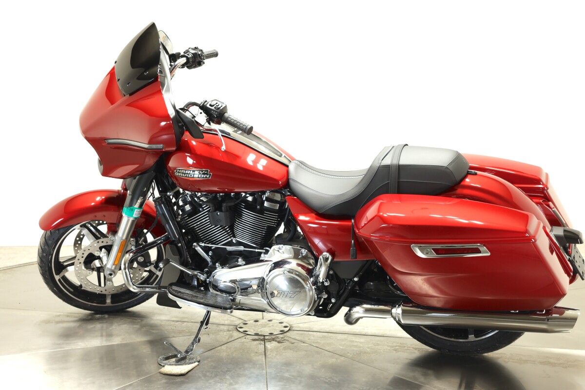 2025 Harley-Davidson FLHX Street Glide in Brilliant Red - Photo 7