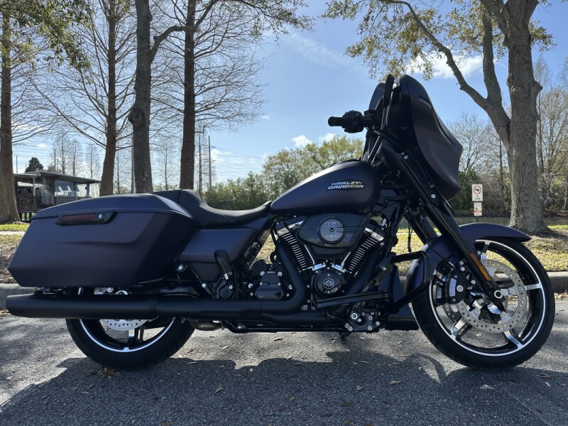 2025 Harley-Davidson<sup>®</sup> Street Glide®