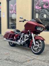 2017 Harley-Davidson<sup>®</sup> Road Glide<sup>®</sup> Special FLTRXS thumb 2