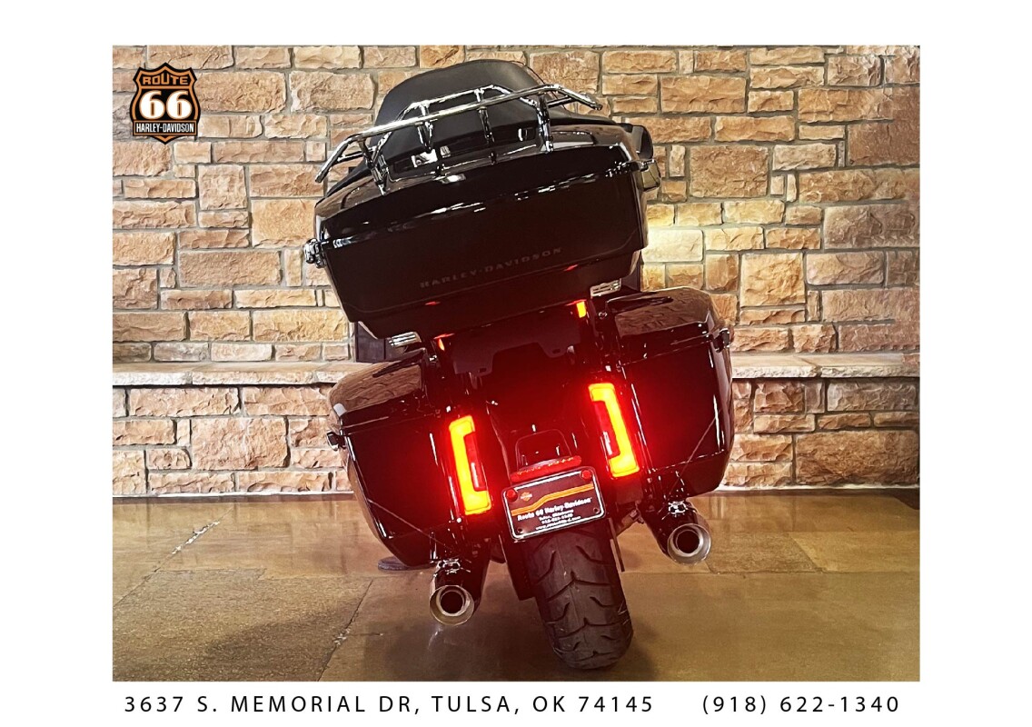 2025 Harley-Davidson Street Glide Ultra Vivid Black - Photo 4
