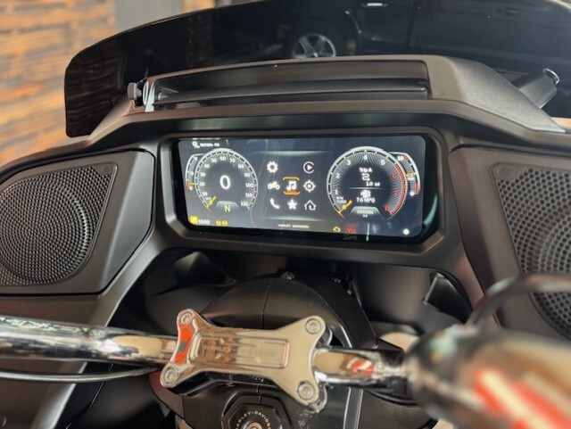 2025 Harley Davidson Road Glide FLTRX - Photo 4