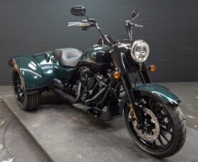 Harley-Davidson<sup>®</sup> Freewheeler<sup>®</sup> 2024 FLRT ALPINE GRN/ BLK thumb 3