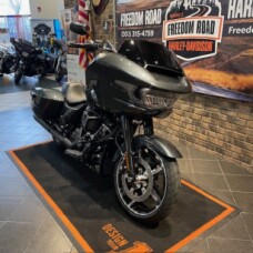 2025 Road Glide® (FLTRX) thumb 2